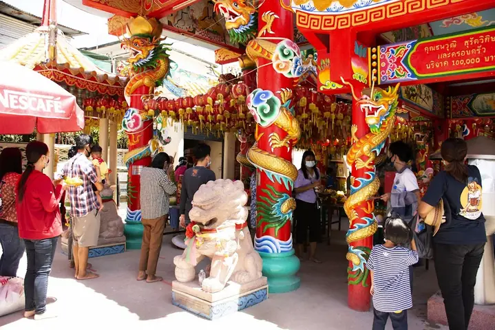 Mâm Cỗ Cúng Tết Người Thái Gồm Những Gì? Chi Tiết Món Ăn, Nghi Thức Và Phong Tục Theo Từng Nhóm Mâm Cỗ Cúng Tết Người Thái Gồm Những Gì? Chi Tiết Món Ăn, Nghi Thức Và Phong Tục Theo Từng Nhóm