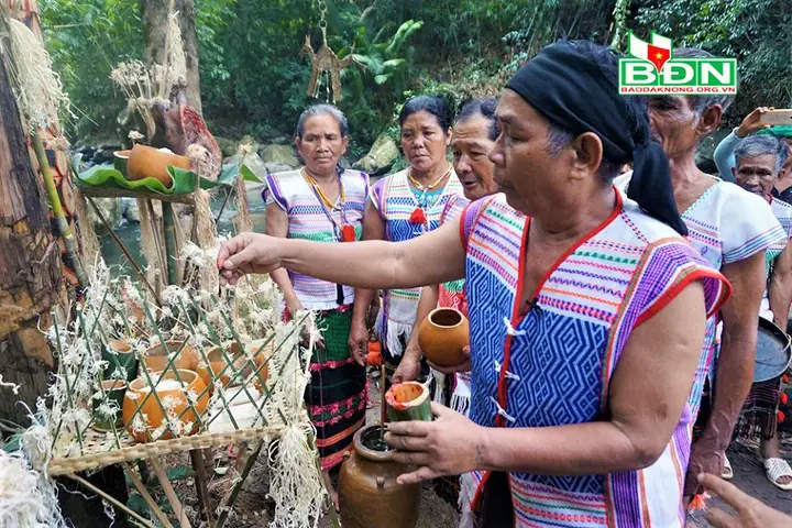 Lễ Cúng Thần Người Mạ Là Gì? Ý Nghĩa Và Nghi Thức Truyền Thống Của Dân Tộc