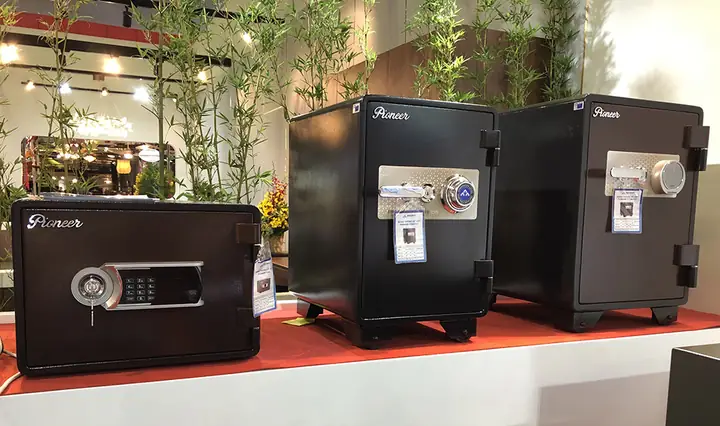 Cách Đặt Gì Vào Két Sắt Ngày Via Thần Tài Hút Tài Lộc? - Nguyên Lý Phong Thủy Cách Đặt Gì Vào Két Sắt Ngày Via Thần Tài Hút Tài Lộc? - Nguyên Lý Phong Thủy