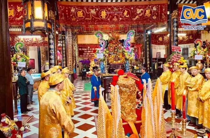 Hướng Dẫn Cúng Tổ Nghề Thợ Bạc (kim Hoàn) Trọn Bộ: Lễ Vật Chuẩn, Thứ Tự Cúng, Văn Khấn & Ngày Giỗ