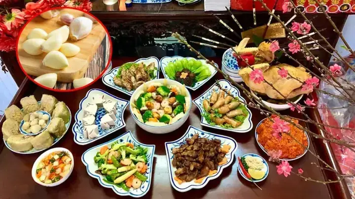 Cúng Tổ Tiên Có Được Dùng Tỏi Không? Lý Do Kiêng Kỵ, Quy Tắc Và Cách Xử Lý Đúng Chuẩn Cúng Tổ Tiên Có Được Dùng Tỏi Không? Lý Do Kiêng Kỵ, Quy Tắc Và Cách Xử Lý Đúng Chuẩn