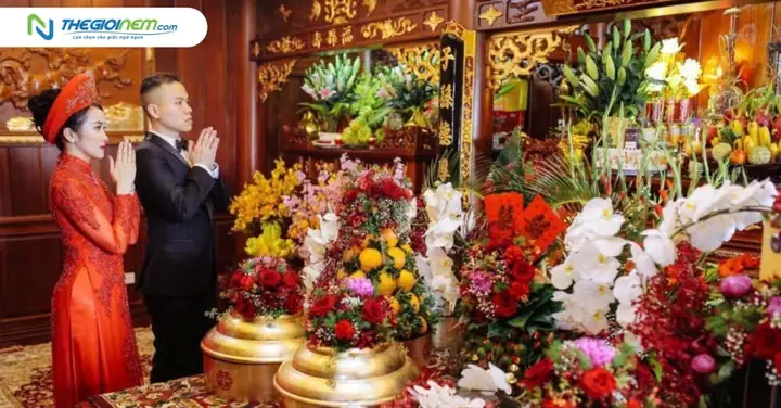 Hướng Dẫn Cúng Tổ Tiên Ngày Đám Hỏi/ăn Hỏi: Trình Tự, Văn Khấn Chuẩn Bắc - Nam, Lễ Vật Và Lưu Ý Quan Trọng Hướng Dẫn Cúng Tổ Tiên Ngày Đám Hỏi/ăn Hỏi: Trình Tự, Văn Khấn Chuẩn Bắc - Nam, Lễ Vật Và Lưu Ý Quan Trọng