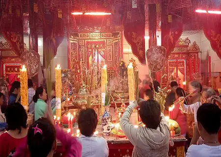 Hướng Dẫn Cúng Trừ Tà Giả Xui Chi Tiết: Quy Trình, Lễ Vật, Văn Khấn Mẫu Và Lưu Ý Quan Trọng