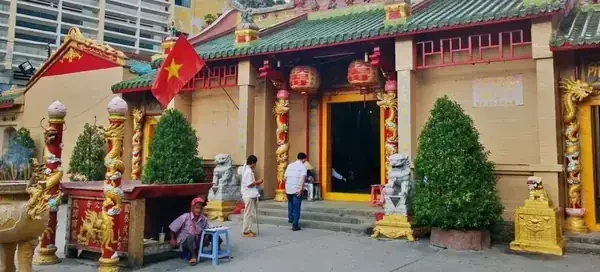 Hướng Dẫn Cúng Vái & Vay Trả Tiền Lộc Chùa Bà Thiên Hậu Bình Dương: Mâm Cúng, Văn Khấn, Trình Tự & Lưu Ý Toàn Diện
