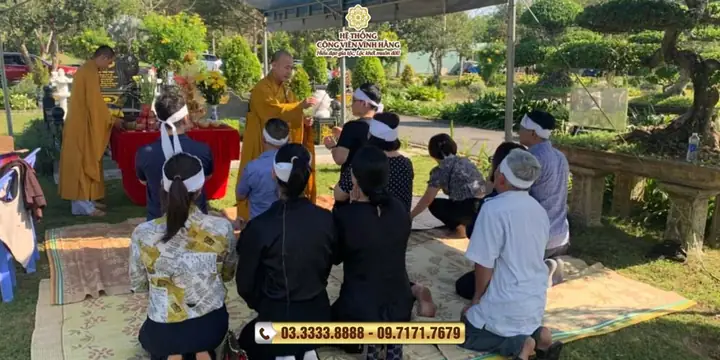 So Sánh Cúng Xả Tang Tại Nhà Hay Mộ: Tiêu Chí Chọn, Ưu/nhược Điểm & Quy Trình Chuẩn