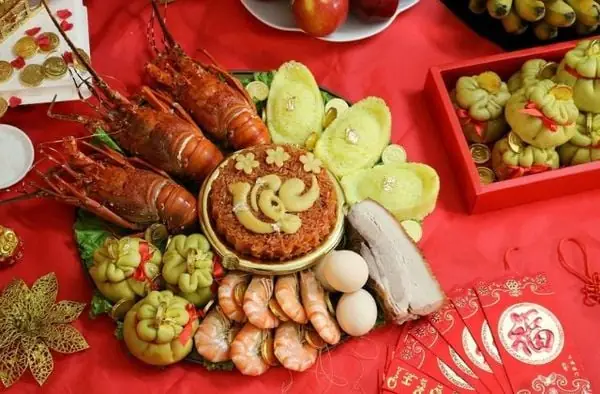 Hướng Dẫn Cúng Xí Pha Son Thần Tài Chuẩn Chỉnh: Ý Nghĩa, Mâm Cúng, Văn Khấn Và Kiêng Kỵ Hàng Ngày