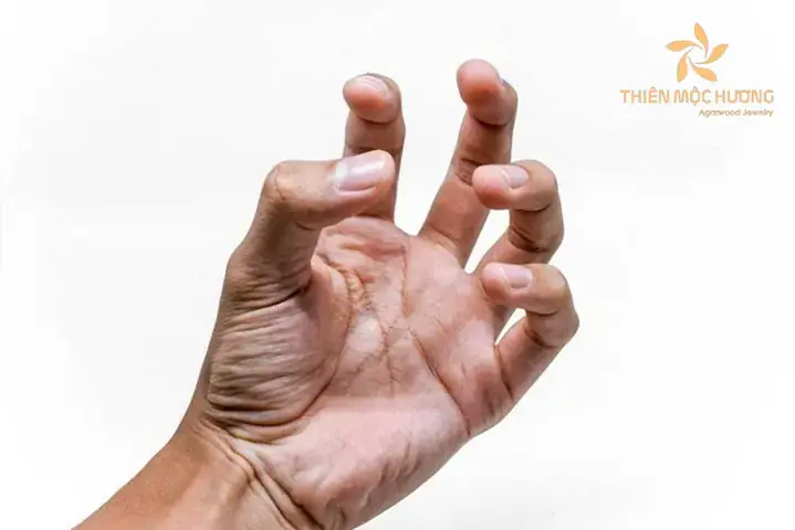Minh Họa Ý Nghĩa Tâm Linh Và Điềm Báo Khi Ngón Tay Bị Giật. Minh Họa Ý Nghĩa Tâm Linh Và Điềm Báo Khi Ngón Tay Bị Giật.