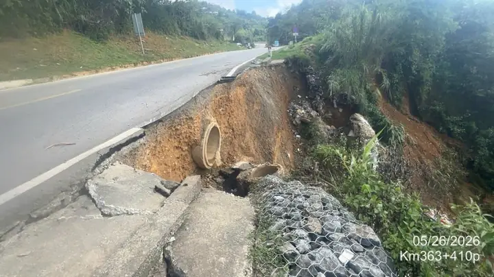 Lưu Ý Khi Di Chuyển Ngoài Đường Trong Đêm Giao Thừa Có Mưa Giông Mưa Đá Lưu Ý Khi Di Chuyển Ngoài Đường Trong Đêm Giao Thừa Có Mưa Giông Mưa Đá