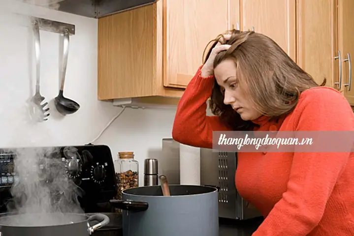 Mơ Thấy Nấu Cơm Bị Sống Hoặc Cháy Nồi Mang Thông Điệp Gì?