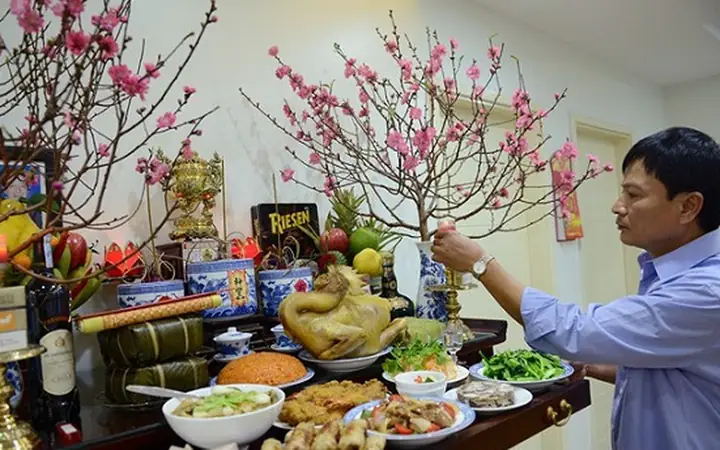 Gà Cúng Ngoài Sản Quay Hướng Nào? Hướng Dẫn Đặt Đầu Gà Chuẩn Phong Thủy Gà Cúng Ngoài Sản Quay Hướng Nào? Hướng Dẫn Đặt Đầu Gà Chuẩn Phong Thủy