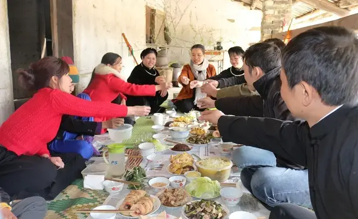 Nằm Mơ Thấy Họ Hàng Sum Họp Đông Đủ Là Điềm Gì? Nằm Mơ Thấy Họ Hàng Sum Họp Đông Đủ Là Điềm Gì?