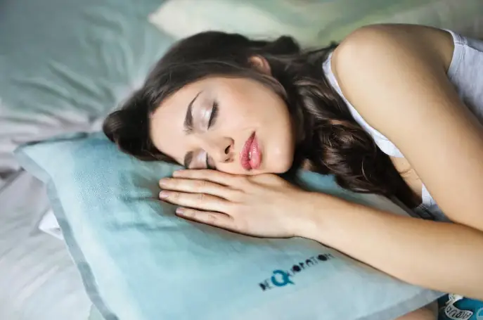 Điềm Báo Từ Giấc Mơ Chồng Đi Công Tác Xa Hoặc Thay Đổi Môi Trường Làm Việc Đột Ngột