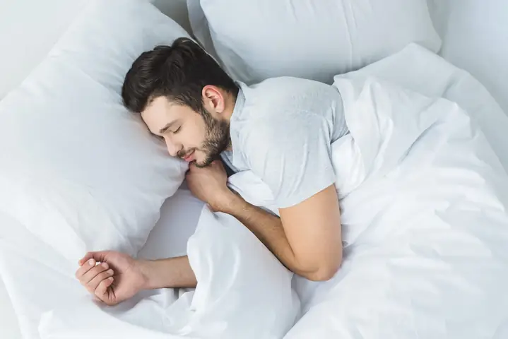Giải Mã Giấc Mơ Mình Bóp Mông Người Khác: Ý Nghĩa Tâm Lý Và Điềm Báo Trong Tiềm Thức