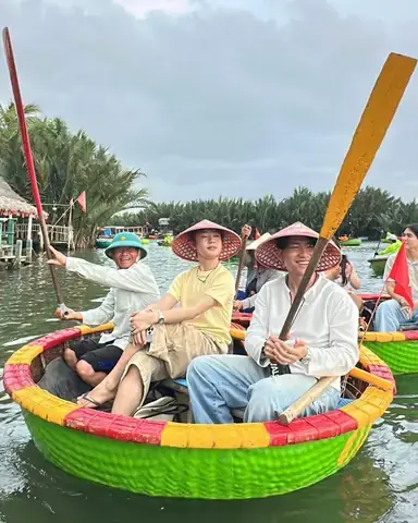 Giấc Mơ Thấy Chiếc Xuồng Dự Báo Điều Gì Trong Chuyện Tình Cảm?