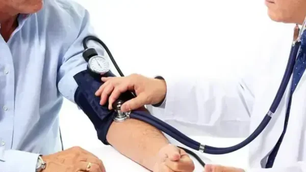 Giải Mã Giấc Mơ Thấy Đi Thăm Người Ốm: Ý Nghĩa Điềm Báo Và Con Số May Mắn
