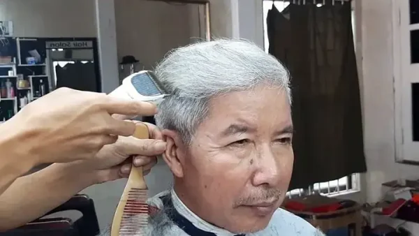 Giải Mã Giấc Mơ Thấy Mình Cắt Tóc Ngắn: Điềm Báo, Ý Nghĩa Phong Thủy Và Con Sổ May Mắn
