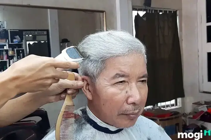 Giải Mã Giấc Mơ Thấy Mình Cắt Tóc Ngắn: Điềm Báo, Ý Nghĩa Phong Thủy Và Con Sổ May Mắn