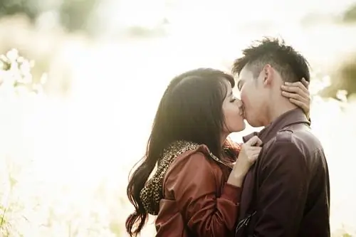 Phân Tích Dấu Hiệu Tình Cảm Vượt Mức Bạn Bè Ngoài Thực Tế Phân Tích Dấu Hiệu Tình Cảm Vượt Mức Bạn Bè Ngoài Thực Tế