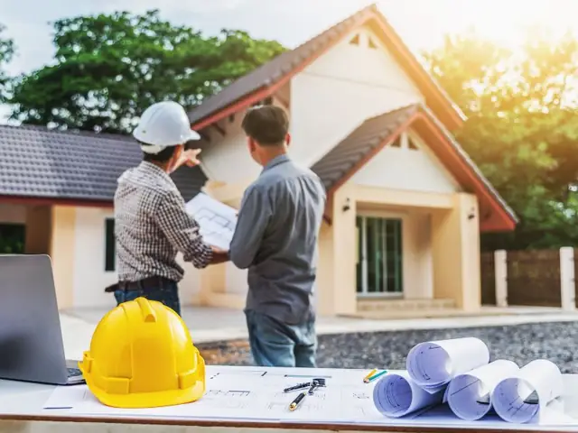 Giải Mã Giấc Mơ Thấy Người Khác Xây Nhà Mới: Điềm Báo, Ý Nghĩa Tâm Linh Và Con Số May Mắn