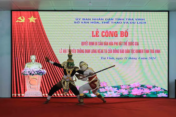 Hình Ảnh Lễ Cúng Neak Ta Của Người Khmer: Nét Đẹp Văn Hóa Tín Ngưỡng Độc Đáo