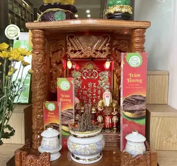 Cúng Thần Tài Thắp Nhang Gì Để Thu Hút Tài Lộc Và Bình An Chuẩn Phong Thủy