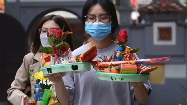 Khi Lên Chùa Cúng Cần Những Gì? Hướng Dẫn Chuẩn Bị Lễ Vật Và Hành Lễ Đúng Nhất Năm 2027