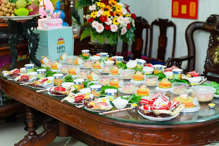 Làm Mâm Cơm Cúng Đầy Tháng Cho Bé Được Không? Giải Đáp Thắc Mắc & Gợi Ý Chi Tiết