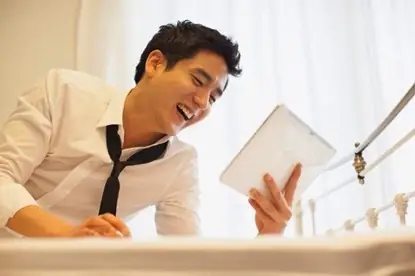 Làm Sao Để Vợ Giảm Thời Gian “cúng Facebook”: Bí Quyết Giữ Lửa Hôn Nhân Nhẹ Nhàng Và Hiệu Quả