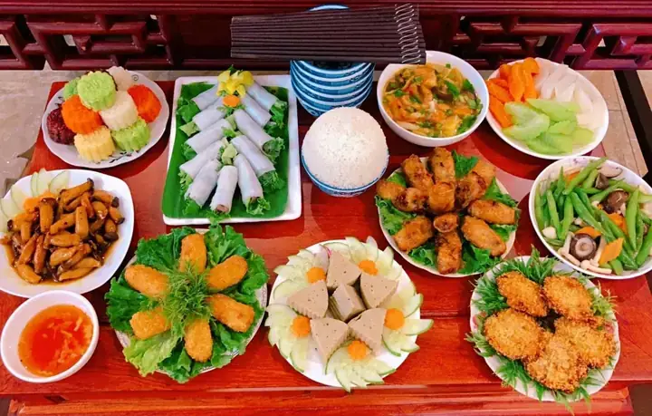 Hướng Dẫn Chuẩn Bị Lễ Cúng Mùng Một Tết Trọn Vẹn, Chuẩn Phong Tục Truyền Thống Hướng Dẫn Chuẩn Bị Lễ Cúng Mùng Một Tết Trọn Vẹn, Chuẩn Phong Tục Truyền Thống