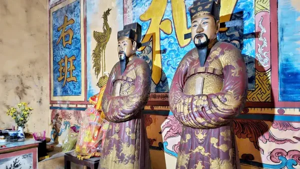 Lễ Cúng Âm Hồn Ở Huế: Nguồn Gốc Lịch Sử Bi Hùng Và Nét Đẹp Văn Hóa Tâm Linh Xứ Cố Đô