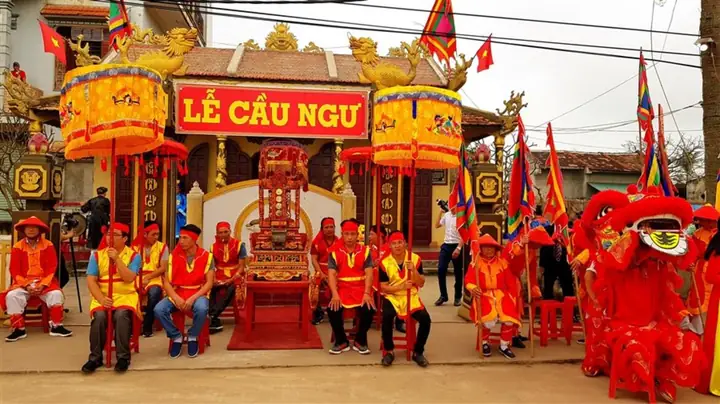 Lễ Cúng Cá Ông Trung Bộ: Nguồn Gốc, Ý Nghĩa Và Các Nghi Thức Tín Ngưỡng Đặc Sắc Của Ngư Dân