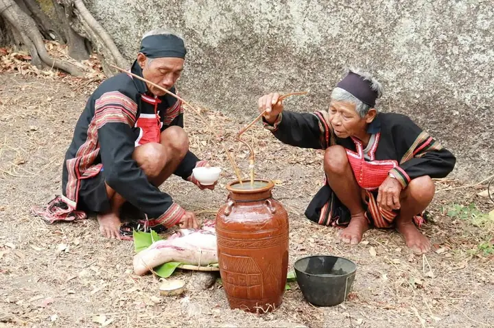 Khám Phá Lễ Cúng Cầu Mưa Pơtao Apui: Nguồn Gốc, Nghi Thức Độc Đáo Và Giá Trị Di Sản Văn Hóa Của Người Jrai Khám Phá Lễ Cúng Cầu Mưa Pơtao Apui: Nguồn Gốc, Nghi Thức Độc Đáo Và Giá Trị Di Sản Văn Hóa Của Người Jrai