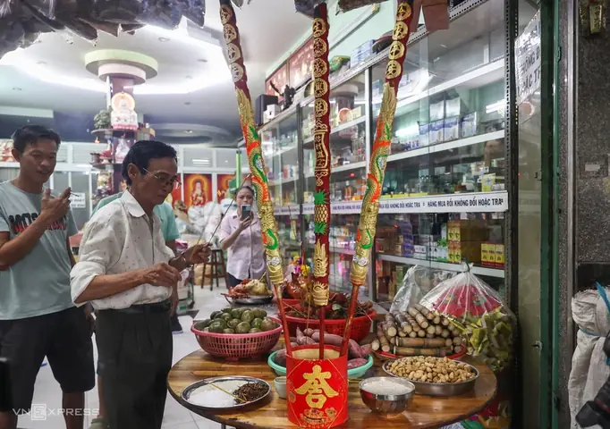 Lễ Cúng Hồn Người Sống Là Gì? Khám Phá Phong Tục Văn Hóa Tâm Linh Độc Đáo Lễ Cúng Hồn Người Sống Là Gì? Khám Phá Phong Tục Văn Hóa Tâm Linh Độc Đáo