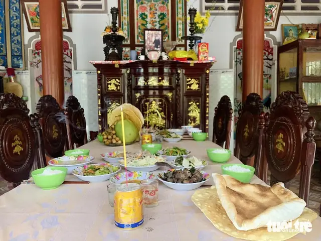 Lễ Cúng Ra Tết: Ý Nghĩa, Mâm Lễ Vật, Khung Giờ Và Bài Văn Khấn Chuẩn Xác Lễ Cúng Ra Tết: Ý Nghĩa, Mâm Lễ Vật, Khung Giờ Và Bài Văn Khấn Chuẩn Xác