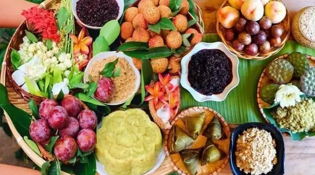 Hướng Dẫn Lễ Cúng Tết Đoan Ngọ Chuẩn Truyền Thống Và Bài Văn Khấn Đầy Đủ Nhất Hướng Dẫn Lễ Cúng Tết Đoan Ngọ Chuẩn Truyền Thống Và Bài Văn Khấn Đầy Đủ Nhất