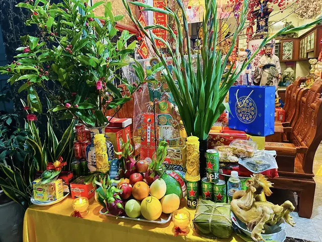 Lễ Cúng Tết Nhà Là Gì? Ý Nghĩa, Mâm Lễ Và Nghi Thức Trọn Vẹn Cho Gia Đình Lễ Cúng Tết Nhà Là Gì? Ý Nghĩa, Mâm Lễ Và Nghi Thức Trọn Vẹn Cho Gia Đình