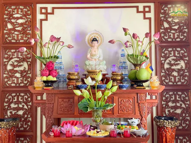 Hướng Dẫn Cách Sắm Lễ, Chuẩn Bị Mâm Cúng Và Hành Lễ Khi Đi Chùa Đúng Nghi Thức