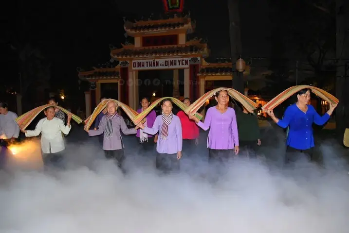 Lễ Hội Cúng Đình Định Yên: Nguồn Gốc, Lịch Sử Và Không Gian Văn Hóa Miền Tây