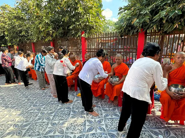Lễ Hội Cúng Dừa Thắk Côn Sóc Trăng: Nguồn Gốc, Ý Nghĩa Và Nét Đẹp Văn Hóa Độc Đáo Lễ Hội Cúng Dừa Thắk Côn Sóc Trăng: Nguồn Gốc, Ý Nghĩa Và Nét Đẹp Văn Hóa Độc Đáo