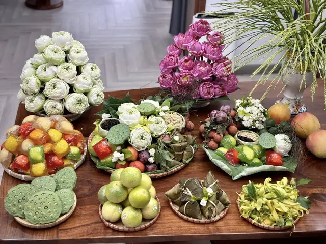 Tết Đoan Ngọ Mùng 5 Tháng 5 Cúng Ai? Chi Tiết Mâm Lễ Và Bài Văn Khấn Chuẩn Phong Tục Việt Tết Đoan Ngọ Mùng 5 Tháng 5 Cúng Ai? Chi Tiết Mâm Lễ Và Bài Văn Khấn Chuẩn Phong Tục Việt