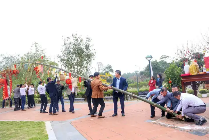 Lễ Mặn Cúng Đuổi Vong: Nghi Thức, Cách Soạn Mâm Cúng Và Văn Khấn Chi Tiết Lễ Mặn Cúng Đuổi Vong: Nghi Thức, Cách Soạn Mâm Cúng Và Văn Khấn Chi Tiết