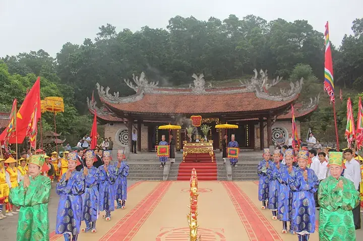 Hướng Dẫn Chuẩn Bị Lễ Vật Cúng Đền Hùng Phú Thọ Đầy Đủ Và Thành Kính Nhất Hướng Dẫn Chuẩn Bị Lễ Vật Cúng Đền Hùng Phú Thọ Đầy Đủ Và Thành Kính Nhất