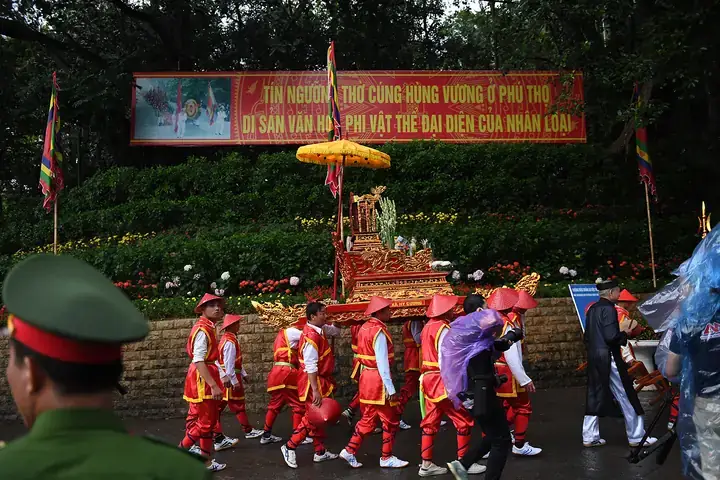 Hướng Dẫn Chuẩn Bị Lễ Vật Cúng Đền Hùng Phú Thọ Đầy Đủ Và Thành Kính Nhất Hướng Dẫn Chuẩn Bị Lễ Vật Cúng Đền Hùng Phú Thọ Đầy Đủ Và Thành Kính Nhất