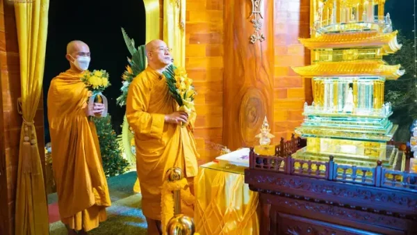 Lời Bài Hát Dâng Hoa Cúng Dường: Tổng Hợp Các Phiên Bản Phổ Biến Và Ý Nghĩa Tâm Linh