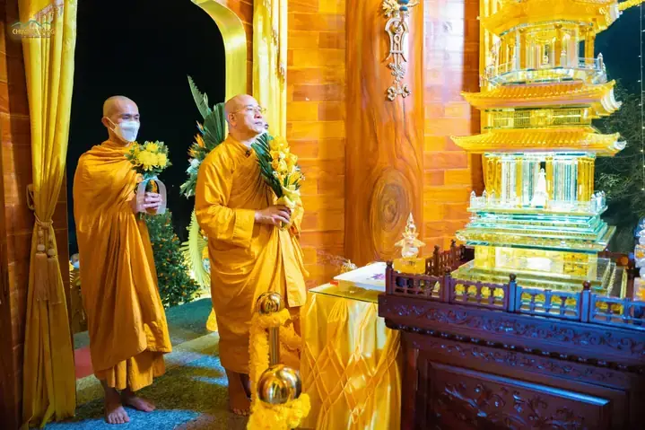 Lời Bài Hát Dâng Hoa Cúng Dường: Tổng Hợp Các Phiên Bản Phổ Biến Và Ý Nghĩa Tâm Linh Lời Bài Hát Dâng Hoa Cúng Dường: Tổng Hợp Các Phiên Bản Phổ Biến Và Ý Nghĩa Tâm Linh