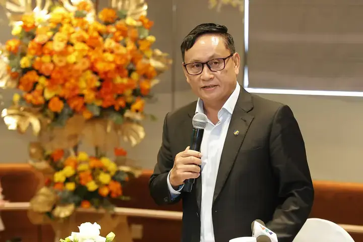 Hướng Dẫn Lời Khấn Cúng Đầu Năm Tư Gia Chuẩn Truyền Thống, Cầu May Mắn Và Bình An