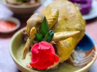 Mâm Cơm Cúng Gia Tiên Gồm Những Gì? Gợi Ý Thực Đơn Truyền Thống Đầy Đủ Nhất