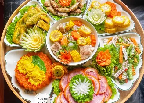 Tổng Hợp Các Mâm Cơm Bàn Cúng Đẹp Mắt, Đầy Đủ Và Chuẩn Phong Tục Truyền Thống