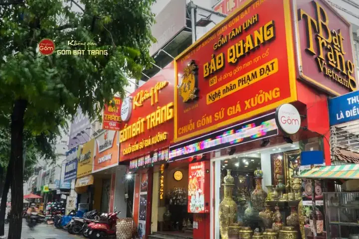 Mâm Cơm Cúng Cửu Huyền Thất Tổ Gồm Những Món Gì? Gợi Ý Thực Đơn Đầy Đủ Và Chuẩn Phong Tục