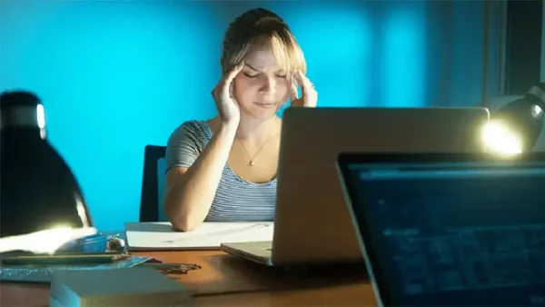 Giải Mã Điềm Báo Mắt Giật: Ý Nghĩa Chi Tiết Theo Giờ Và Góc Nhìn Khoa Học